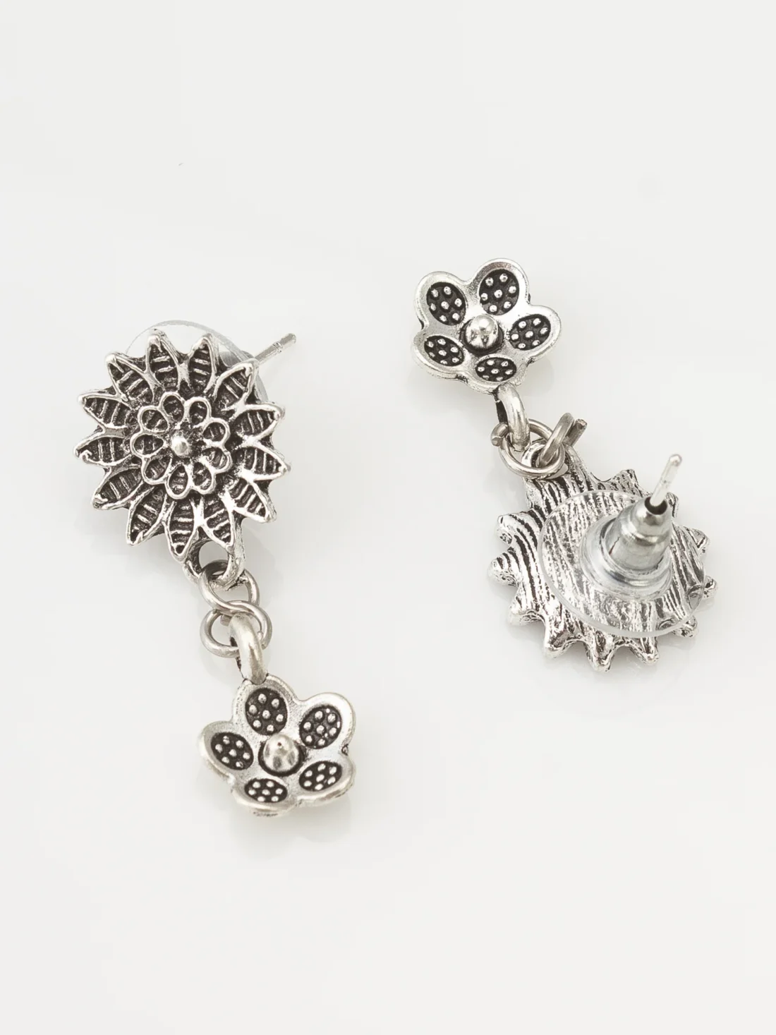 Elaaraa NK053 Earrings View